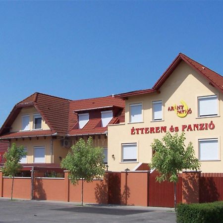 Arany Patko Panzio Hotel Дебрецен Екстериор снимка