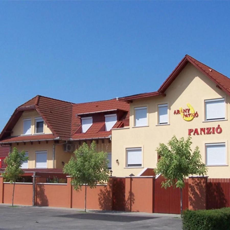 Arany Patko Panzio Hotel Дебрецен Екстериор снимка