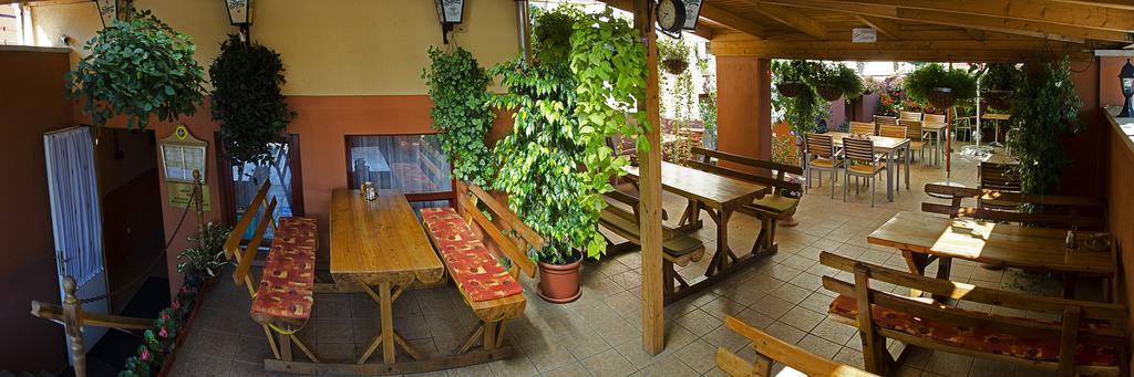 Arany Patko Panzio Hotel Дебрецен Екстериор снимка
