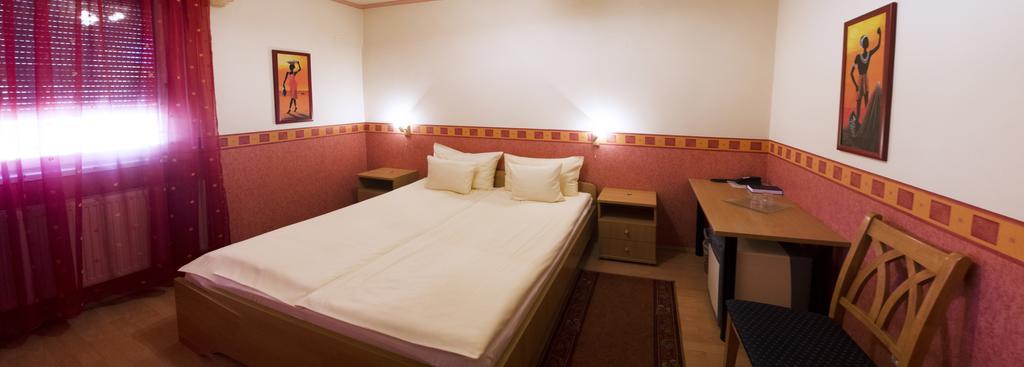 Arany Patko Panzio Hotel Дебрецен Екстериор снимка