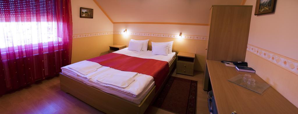 Arany Patko Panzio Hotel Дебрецен Екстериор снимка