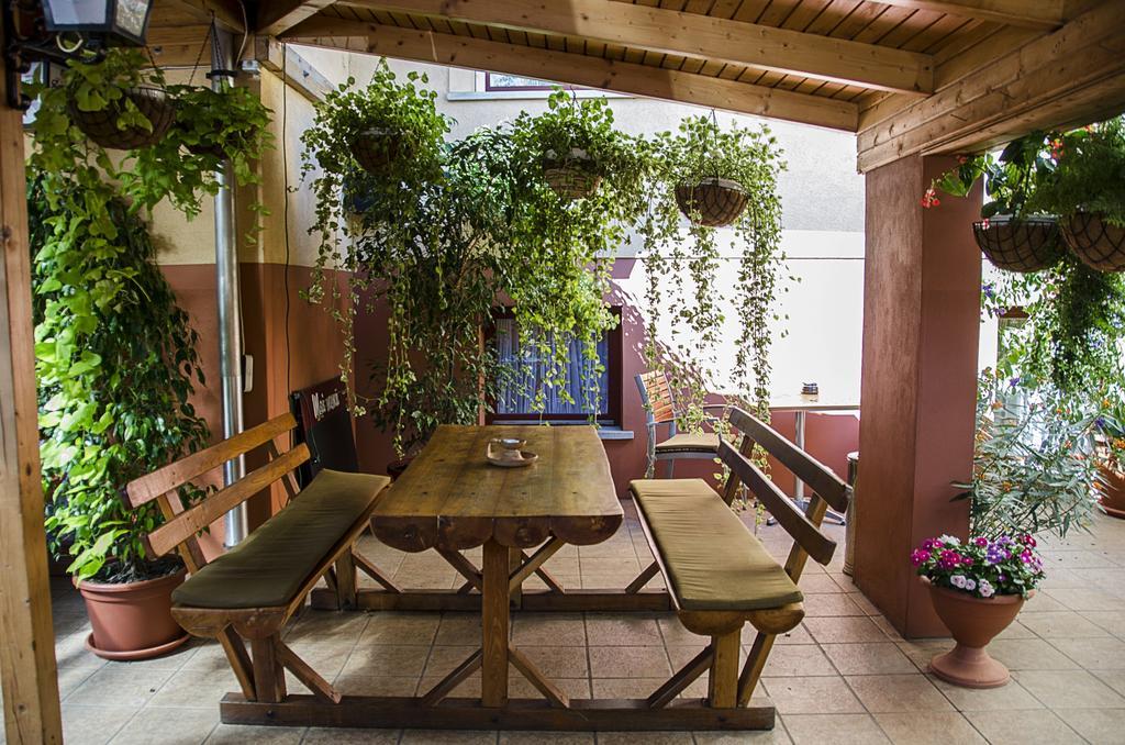 Arany Patko Panzio Hotel Дебрецен Екстериор снимка