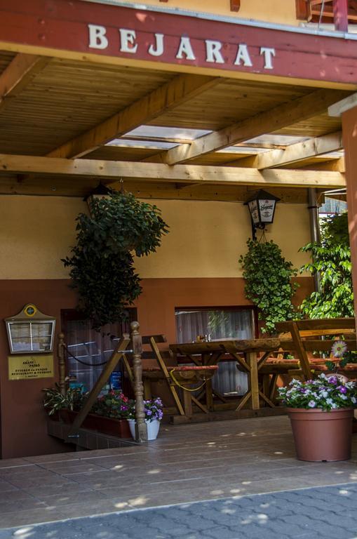 Arany Patko Panzio Hotel Дебрецен Екстериор снимка